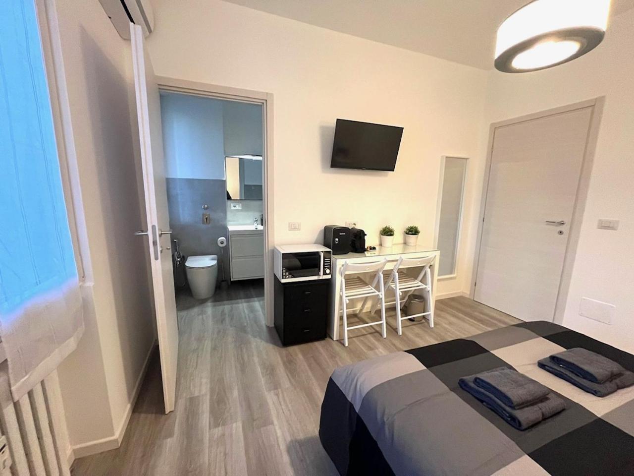 Bed&Breakfast Bbqueen Sandonato Policlinico Bed and Breakfast San Donato Milanese Exteriör bild