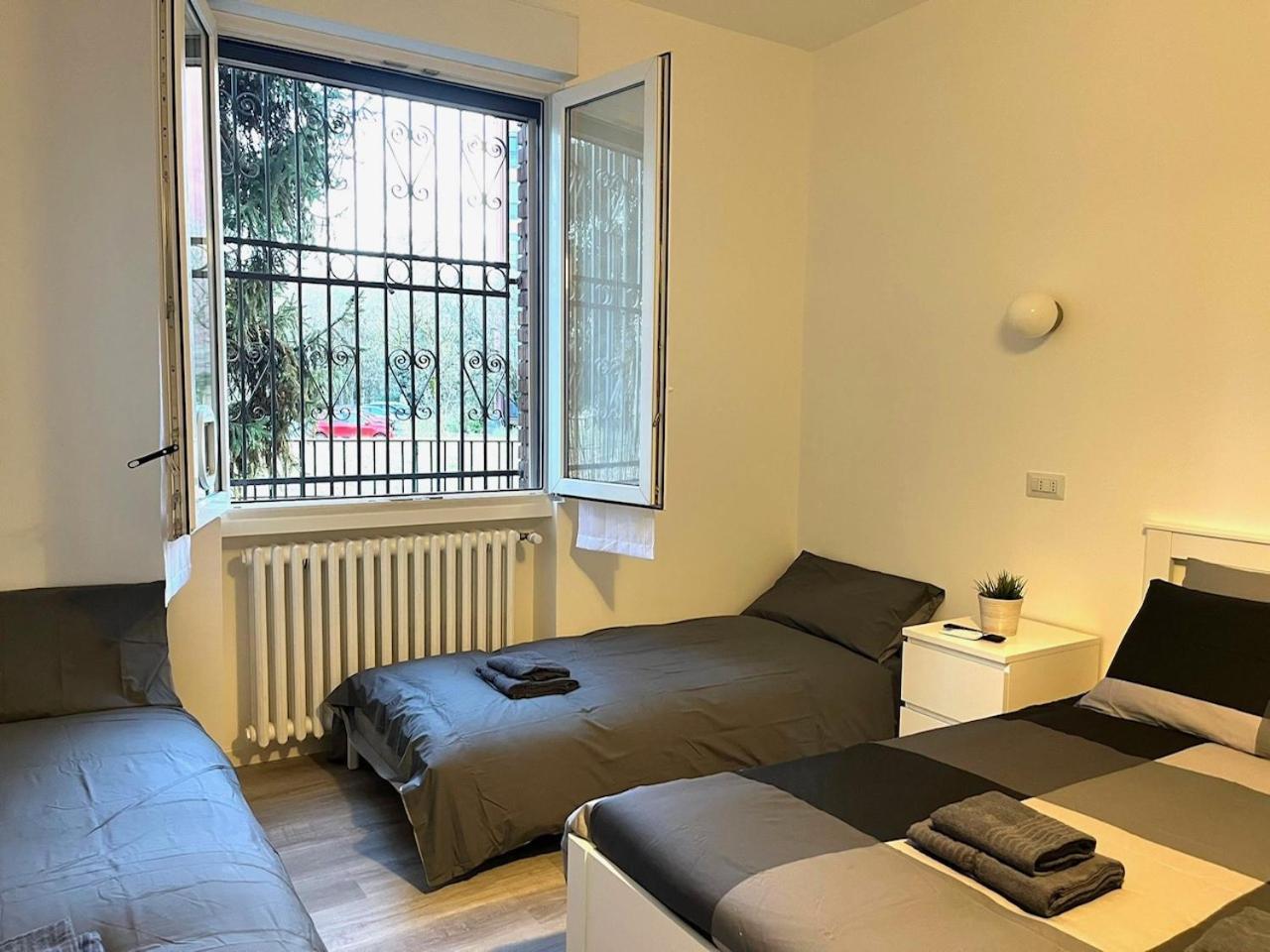 Bed&Breakfast Bbqueen Sandonato Policlinico Bed and Breakfast San Donato Milanese Exteriör bild