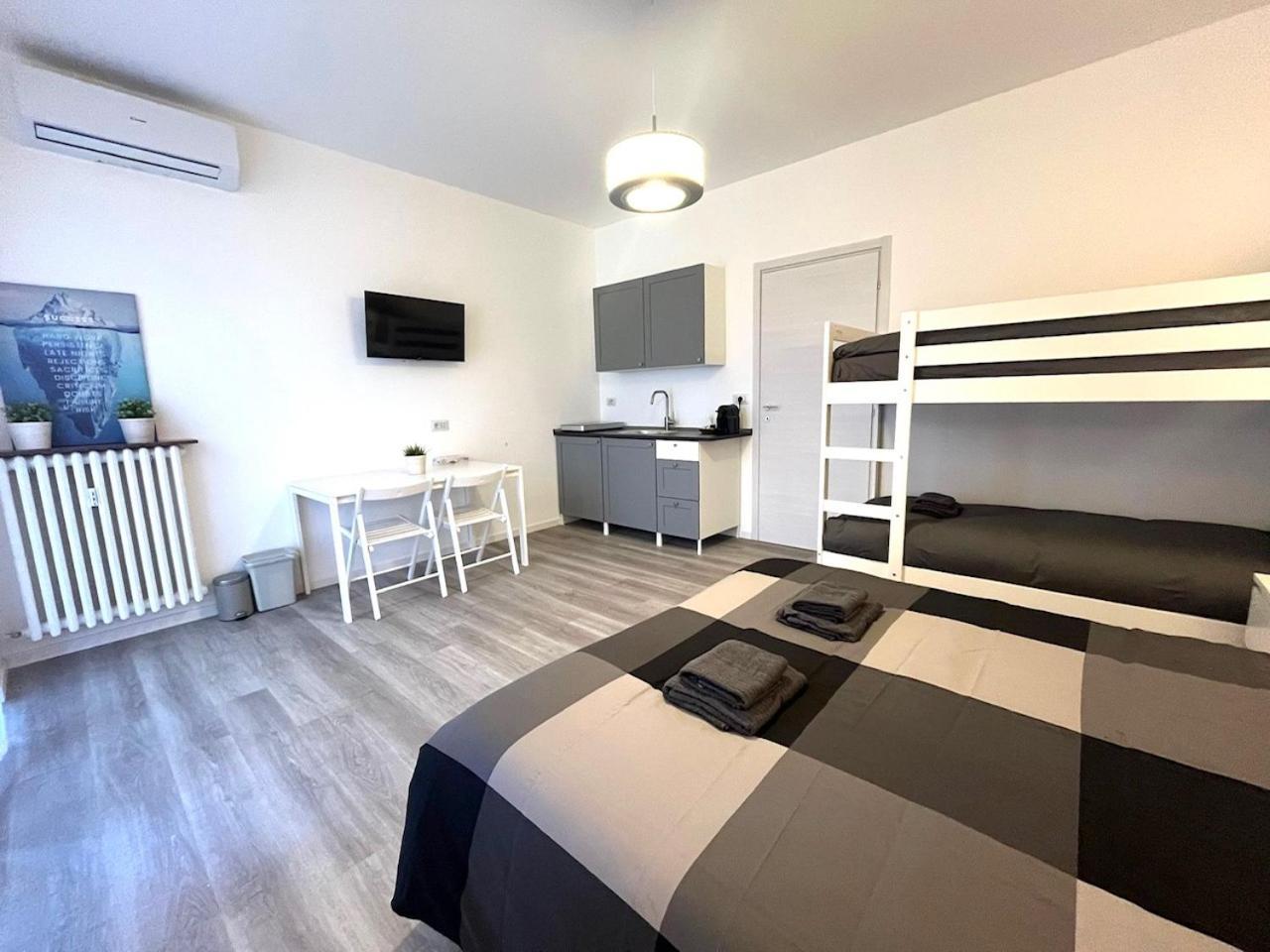 Bed&Breakfast Bbqueen Sandonato Policlinico Bed and Breakfast San Donato Milanese Exteriör bild