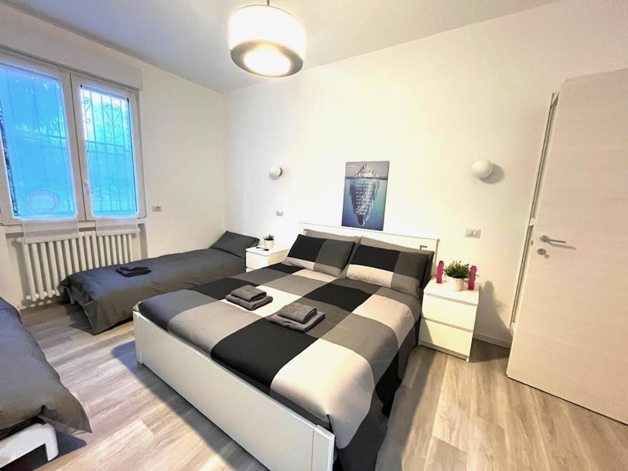 Bed&Breakfast Bbqueen Sandonato Policlinico Bed and Breakfast San Donato Milanese Exteriör bild